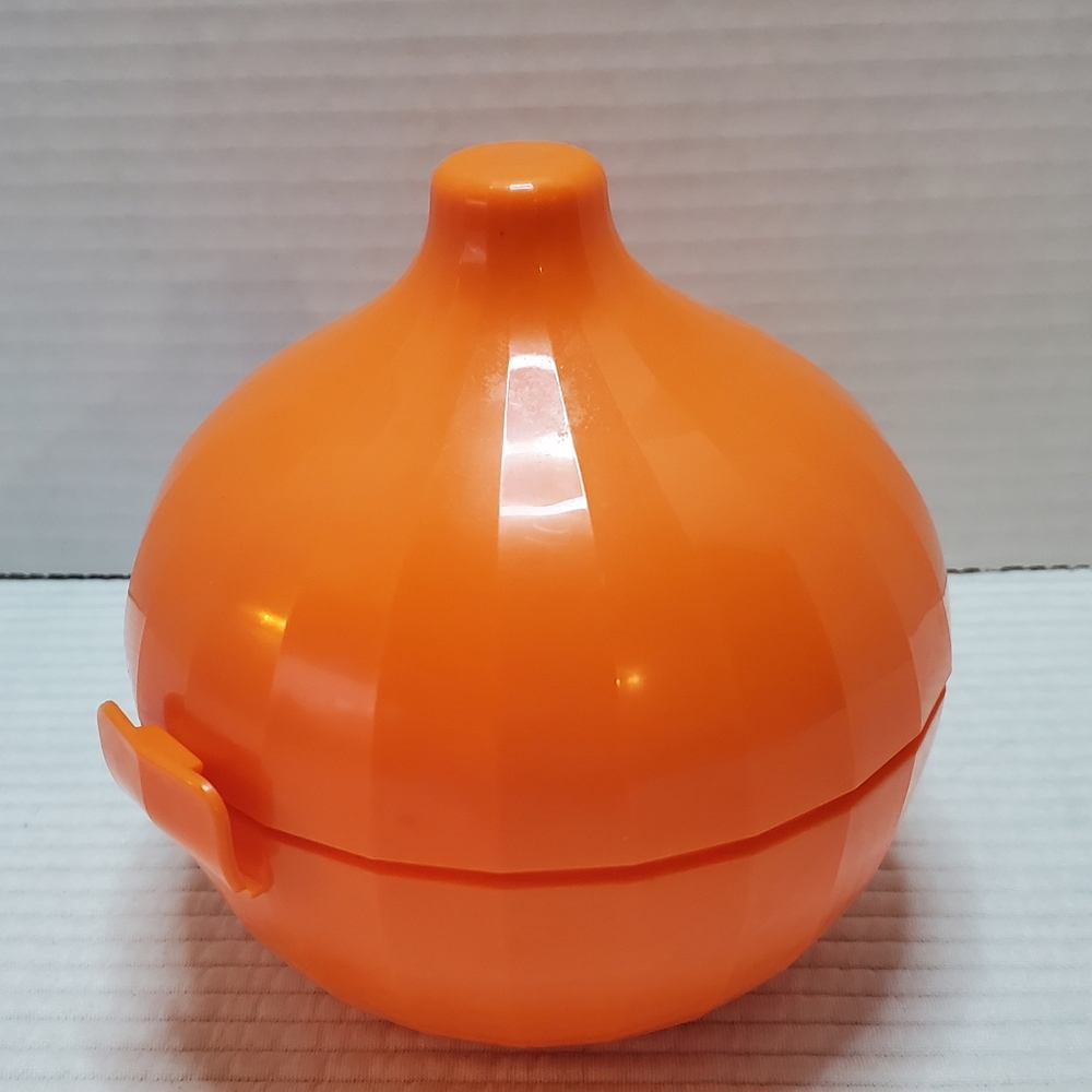 Tupperware Forget Me Not Fridge Keepers Onion Orange Storage Container Round